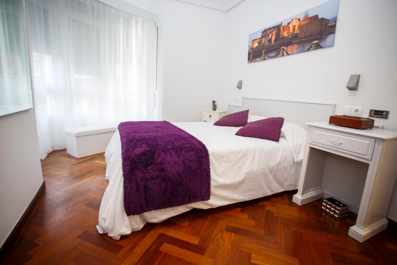 Hostal Costa Coruna Bagian luar foto