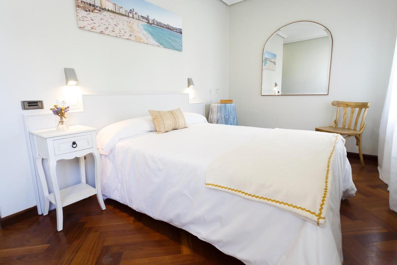 Hostal Costa Coruna Bagian luar foto